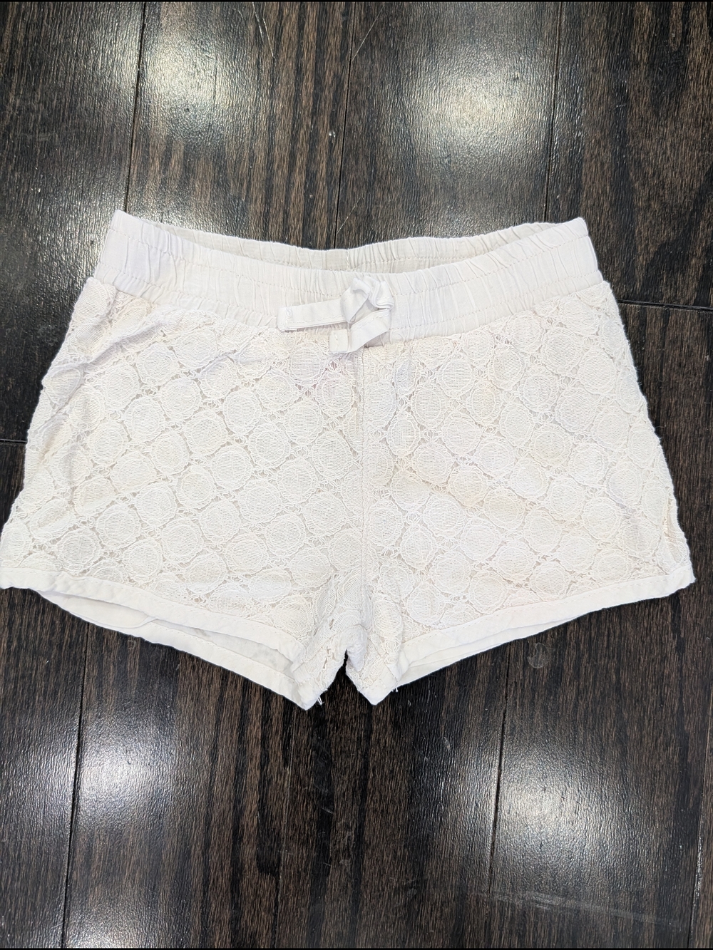 ✨ Free With Purchase✨ Betsey Johnson White Lace Shorts 2T Bow Elastic Waist
